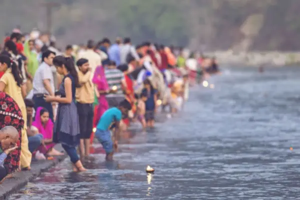 त्रिवेणी घाट ऋषिकेश